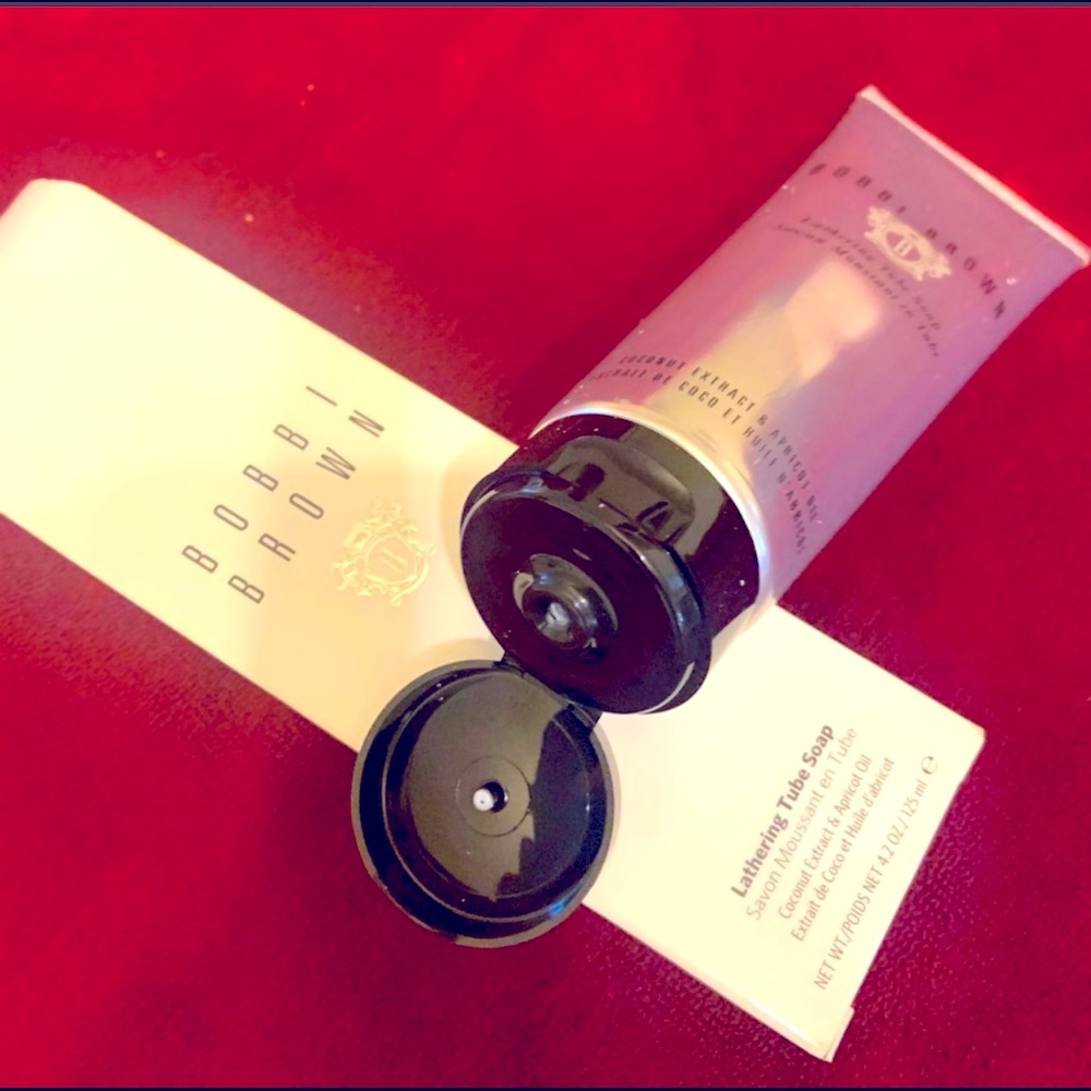 **SOLD** AUTHENTIC BOBBI BROWN LATHERING TUBE SOAP